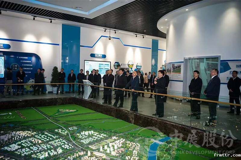 范书记莅临成都医学城三医创新中心调研指导，展厅由frmttr打造