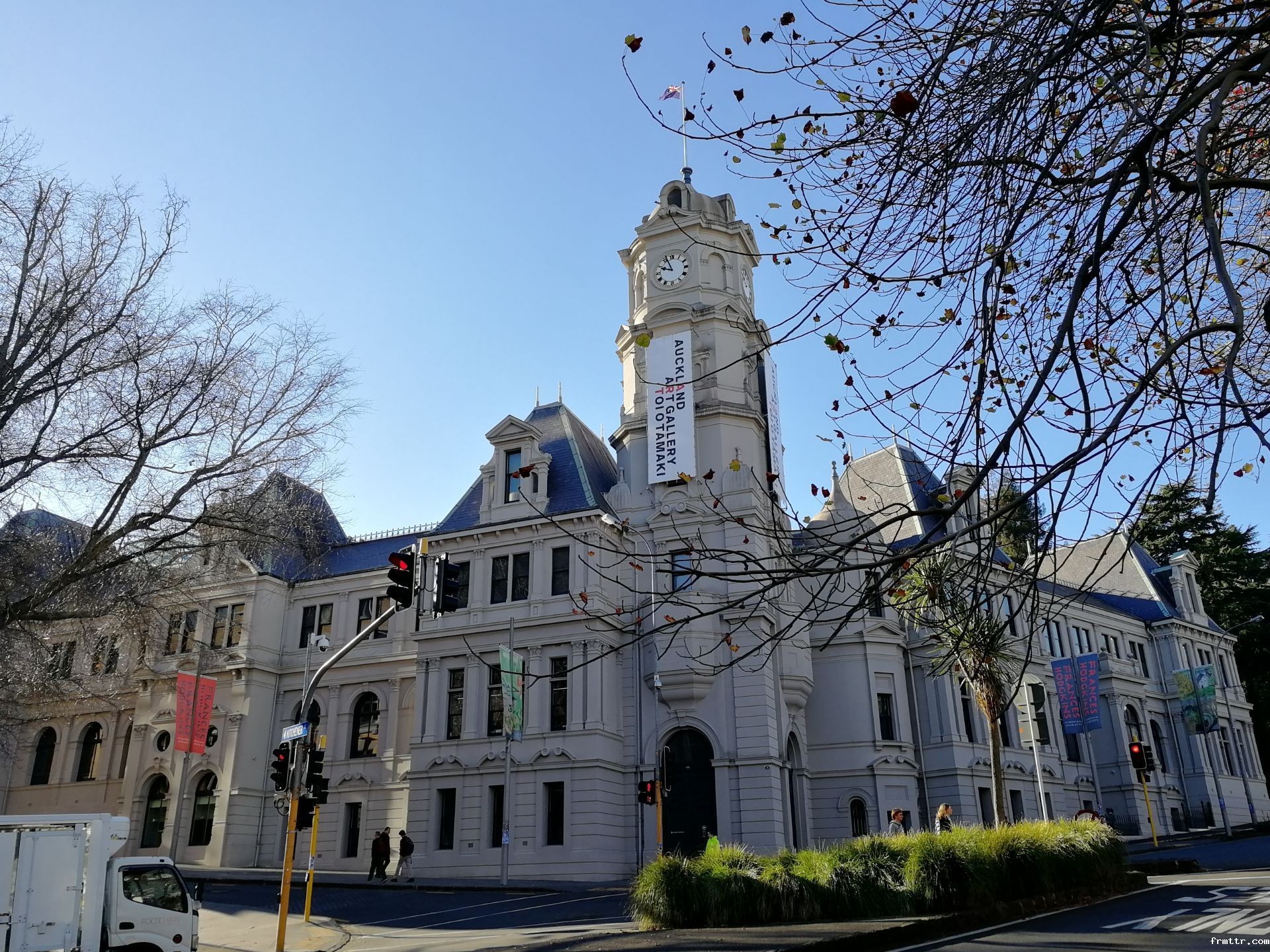 奥克兰美术馆：艺术与文化的交汇点